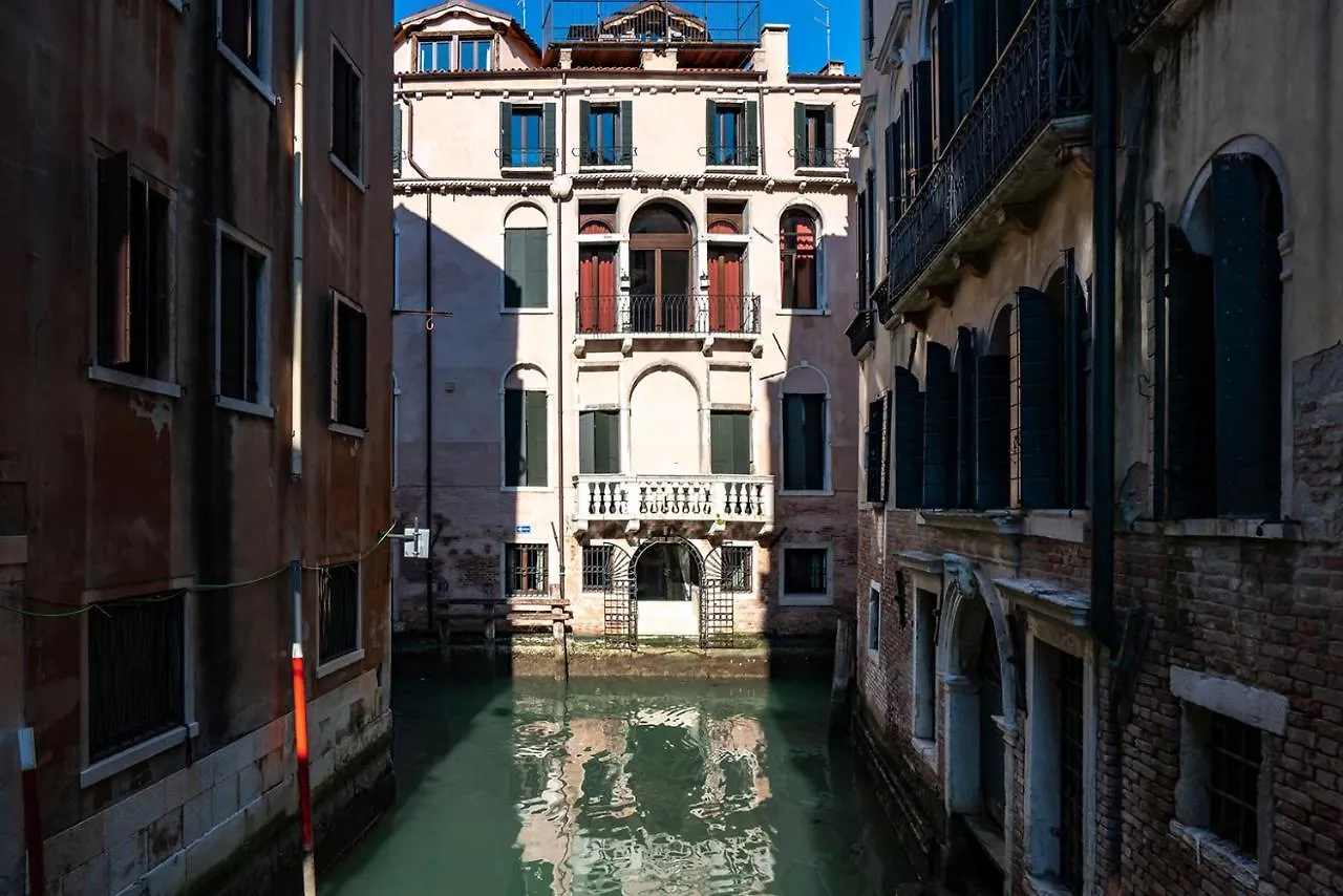 Corte Rubbi 10 Luxury Three-bedroom apartment -Dimora Italia Selection- Venezia 0*,  Italia